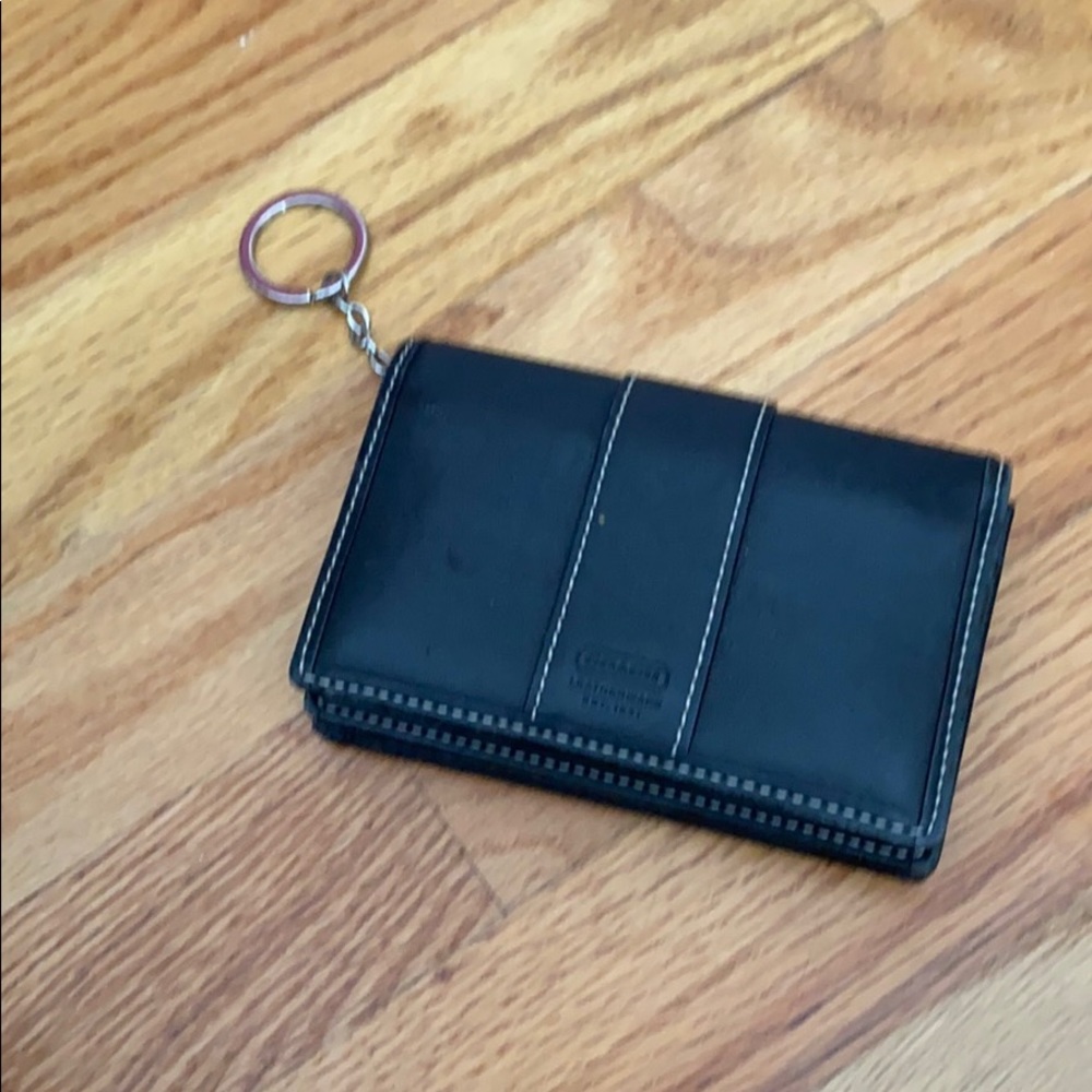 Small keychain wallet